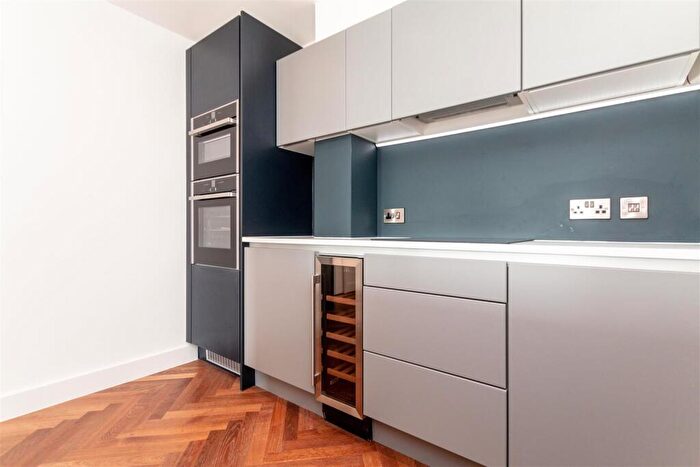 1 Bedroom Apartment To Rent In Deansgate Square, Manchester, M15