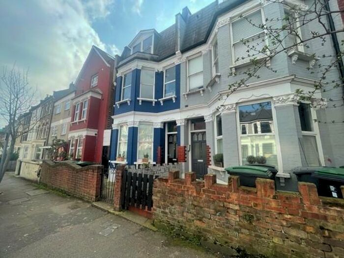 1 Bedroom Flat To Rent In Hampden Road, Haringey, London, N8