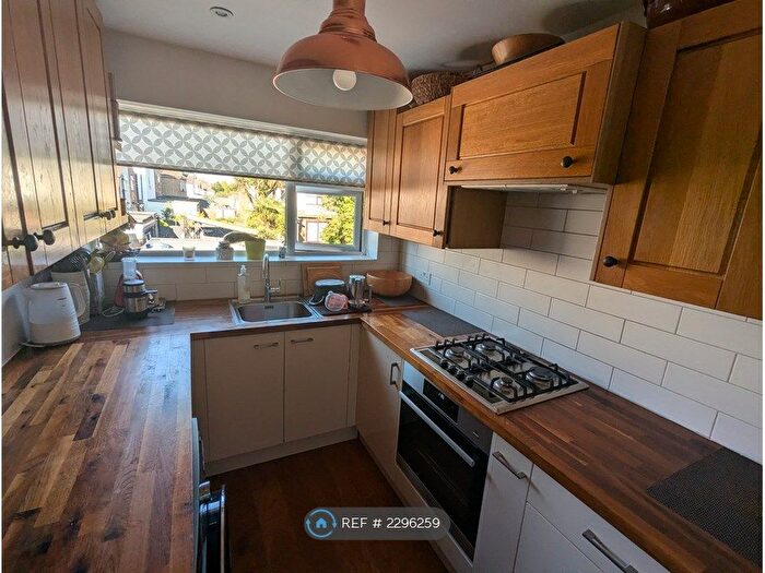 2 Bedroom Maisonette To Rent In Whalebone Lane North, Romford, RM6