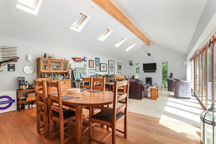 4 Bedroom Detached House For Sale In Mays Lane, Avening, Tetbury, GL8