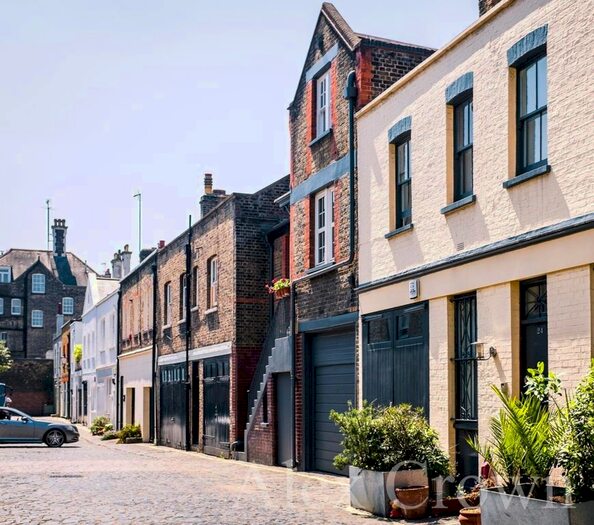 3 Bedroom Flat To Rent In Weymouth Mews, London, W1G