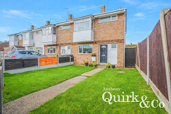 3 Bedroom End Of Terrace House For Sale In Ambleside Walk, Canvey Island, SS8