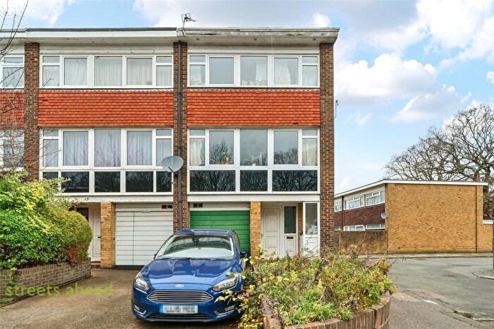 4 Bedroom Terraced House For Sale In Danecourt Gardens, Croydon, CR0