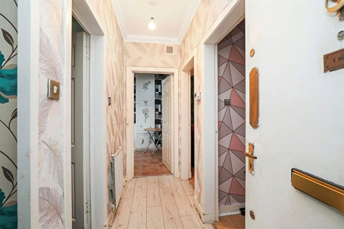 1 Bedroom Flat For Sale In Main Street, Rutherglen, Glasgow, South Lanarkshire, G73