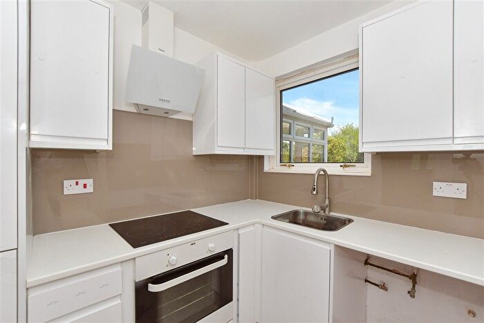 3 Bedroom Semi-detached House For Sale In Hawthorn Avenue, Sheerness, Kent, ME12