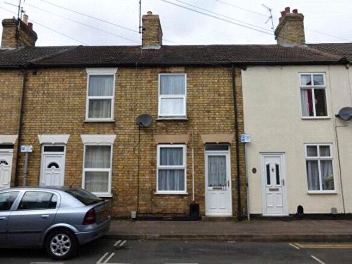 Terraced House To Rent In Bedford Street, Peterborough, Cambridgeshire, PE1