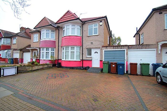 3 Bedroom Semi Detached House To Rent In Blenheim Road, Harrow, HA2