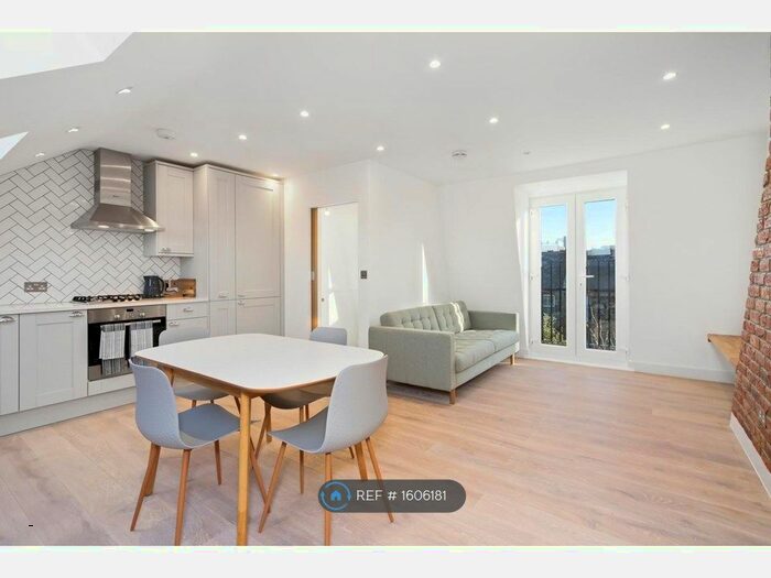 2 Bedroom Flat To Rent In Tunis Road, London, W12