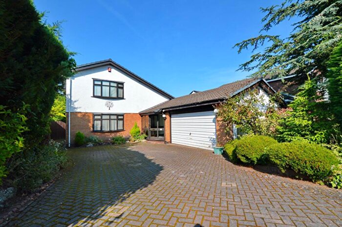 3 Bedroom Detached House To Rent In Ten Acre Drive, Whitefield, M45