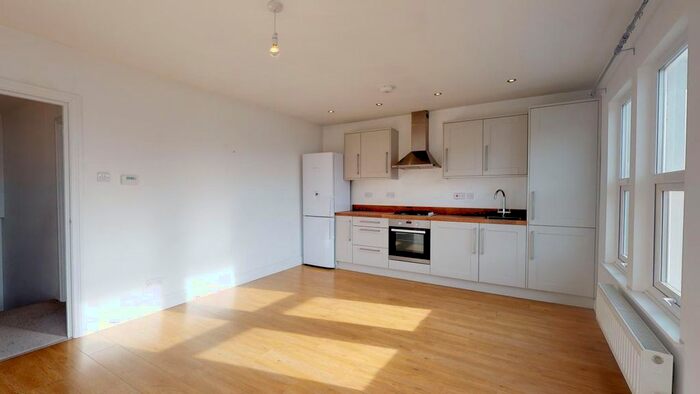 2 Bedroom Flat To Rent In Brockley Road, London, SE4