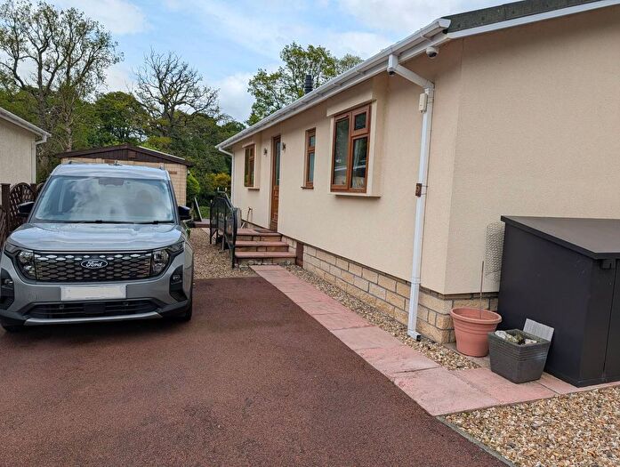 2 Bedroom Park Home For Sale In Mill House Park, Crieff, PH7