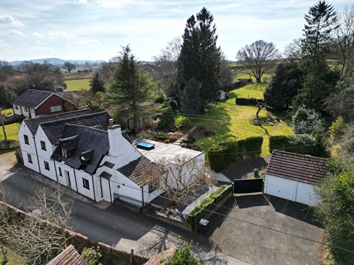 4 Bedroom Detached House For Sale In Gorst Hill, Rock, DY14