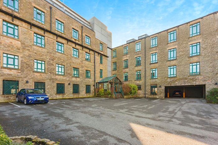 2 Bedroom Flat For Sale In Mellor Street, Oldham, OL4