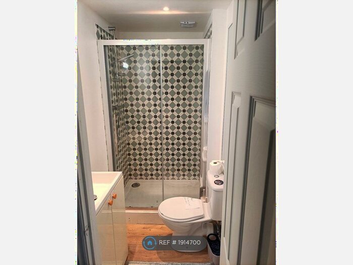 Studio To Rent In Redland, Bristol, BS6