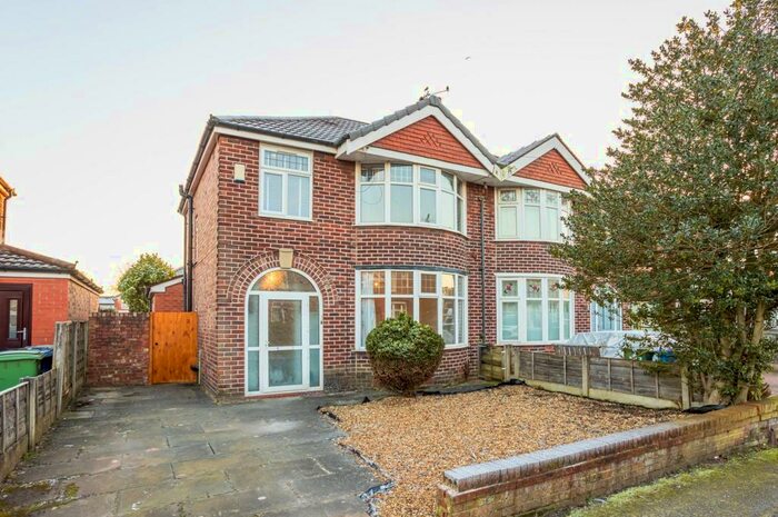 3 Bedroom Semi-Detached House To Rent In Newstead Road, Davyhulme, Manchester, M41