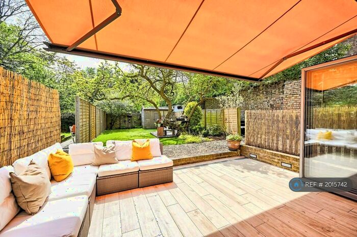 3 Bedroom Flat To Rent In Highbury New Park, London, N5