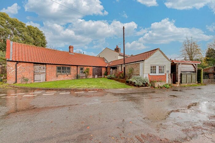 1 Bedroom Cottage For Sale In The Street, Honing, NR28