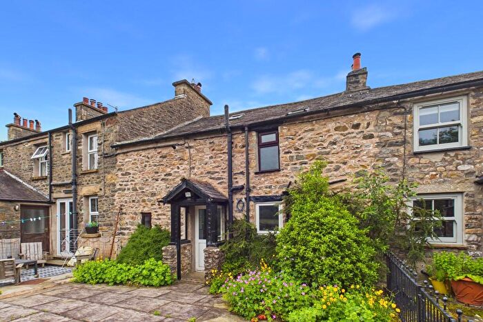 2 Bedroom Cottage For Sale In Derry Cottages, Millthrop, LA10