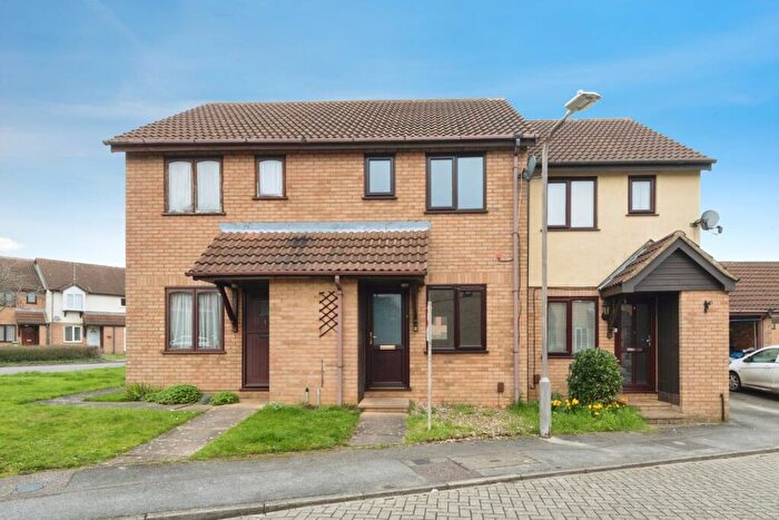 2 Bedroom Terraced House For Sale In Waterloo Court, Bletchley, Buckinghamshire, MK3