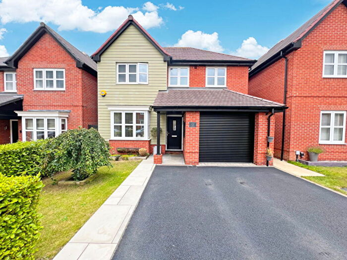 4 Bedroom Detached House For Sale In Farmers Way, Hugglescote, Coalville, LE67