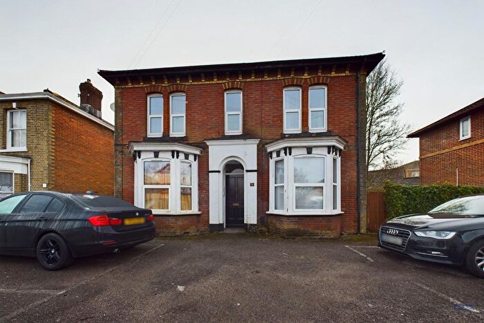 1 Bedroom Flat To Rent In Roberts Road, Shirley, Southampton, SO15