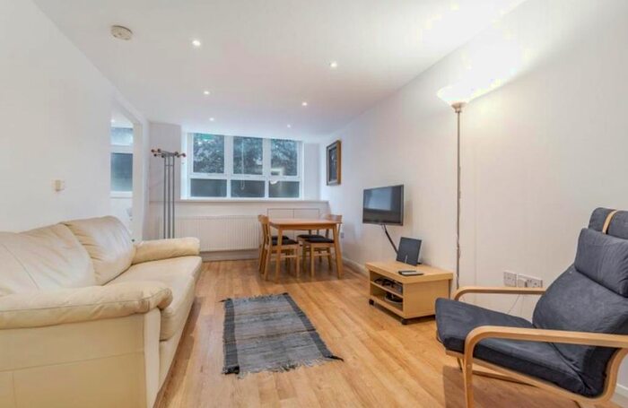 Studio To Rent In Park Road, Marylebone, London, NW1