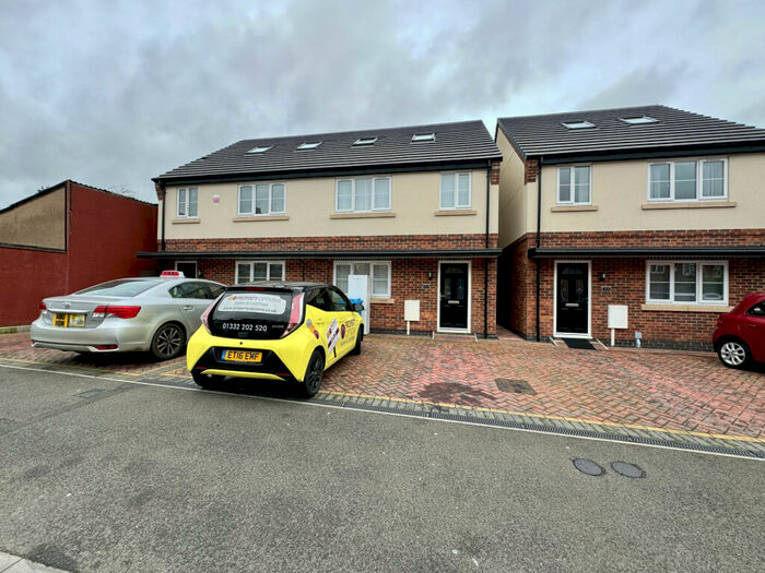 4 Bedroom Semi-Detached House To Rent In Porter Road, Derby, Derbyshire, DE23