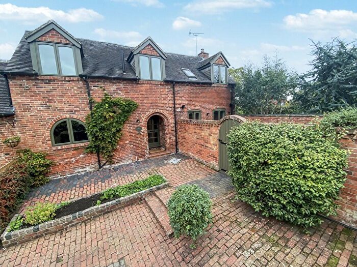 3 Bedroom Barn Conversion For Sale In Brookside, Rolleston-on-Dove, DE13