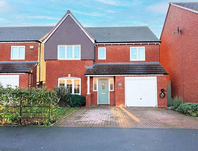 4 Bedroom Detached House For Sale In Dewberry Road, Tidbury Green, B90