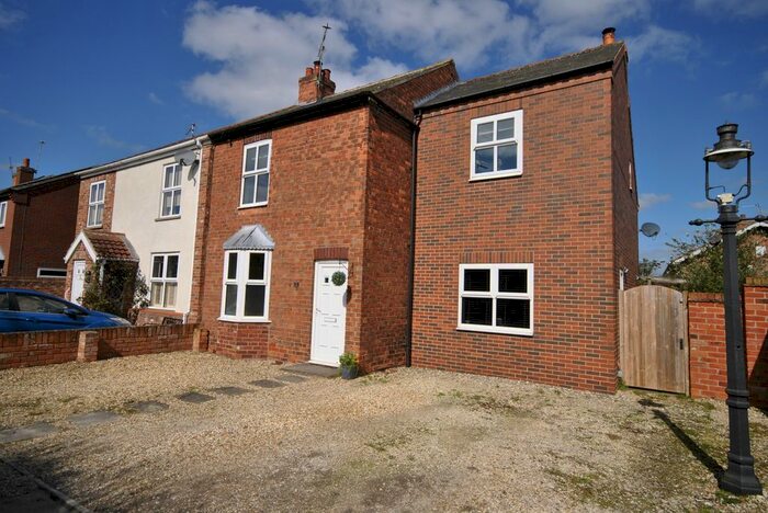 3 Bedroom Semi-Detached House For Sale In Popplewell Terrace, Epworth, Doncaster, DN9