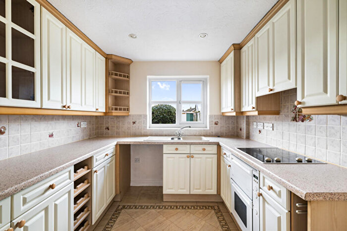 2 Bedroom Detached Bungalow For Sale In Boundary Paddock, Navenby, Lincoln, Lincolnshire, LN5