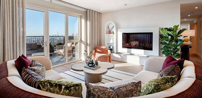 3 Bedroom Flat For Sale In Bow Common Lane, London, E3