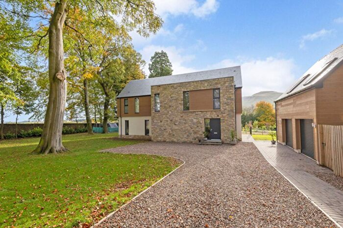 4 Bedroom Detached House For Sale In Gateside, Cupar, KY14