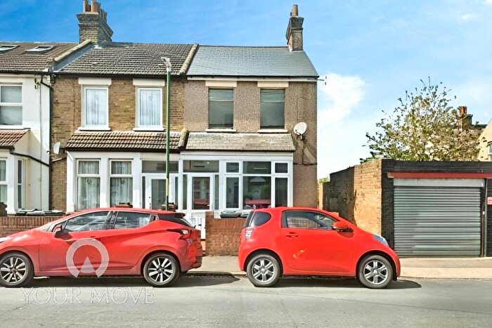 2 Bedroom Flat For Sale In Sussex Road, Dartford, Kent, DA1