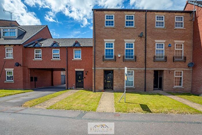 4 Bedroom Town House For Sale In Carlton Gate Drive, Kiveton Park, Sheffield, S26
