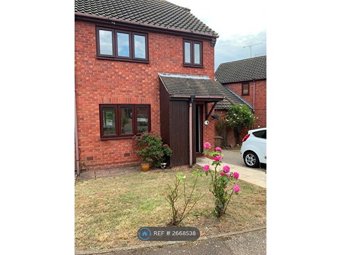3 Bedroom Semi-Detached House To Rent In Coburg Place, South Woodham Ferrers, Chelmsford, CM3