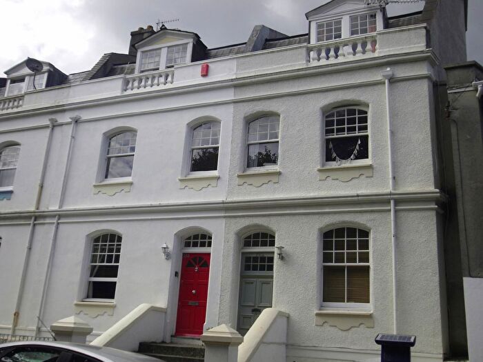 2 Bedroom Maisonette To Rent In Citadel Road East, The Barbican, Plymouth, PL1