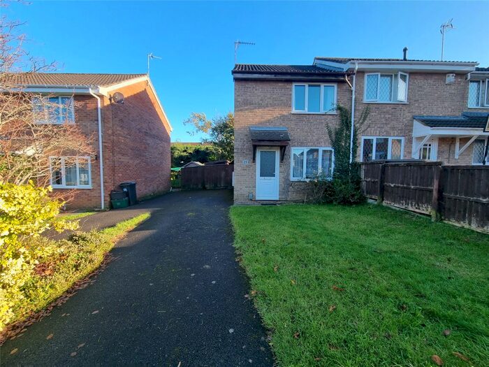 2 Bedroom Semi-Detached House To Rent In Field View Drive, Downend, Bristol, BS16
