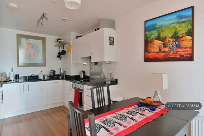1 Bedroom Flat To Rent In Aquarelle House, London, EC1V