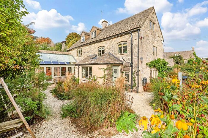 5 Bedroom Detached House For Sale In Oakridge Lynch, Stroud, GL6