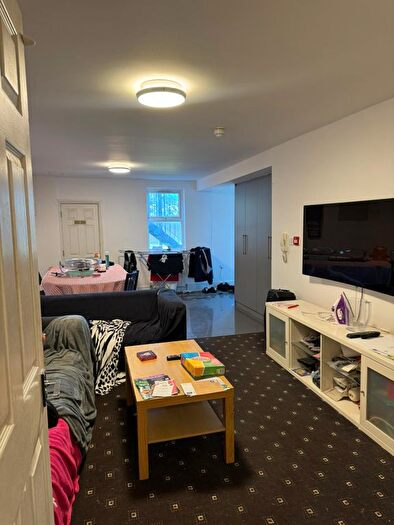 9 Bedroom Detached House To Rent In Hamilton Road, Reading, RG1