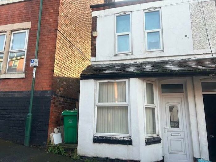 2 Bedroom End Of Terrace House To Rent In Colborn Street, Nottingham, NG3
