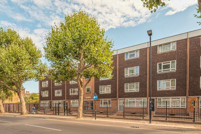 2 Bedroom Flat To Rent In Royal College Street, Camden, London, NW1