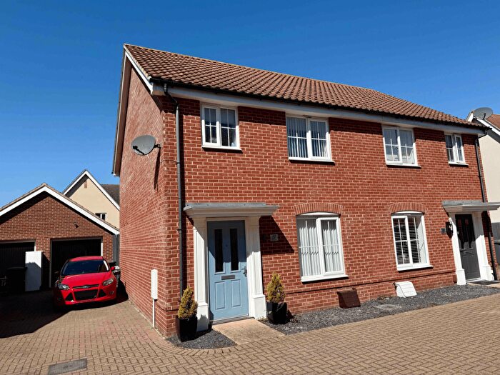 3 Bedroom Semi Detached House For Sale In Paddock Close, Kirton, IP10
