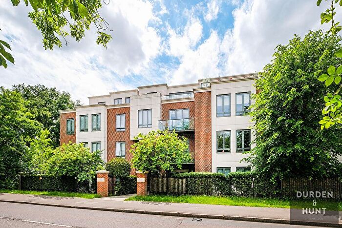 2 Bedroom Apartment For Sale In Eton Heights, Woodford Green, IG8