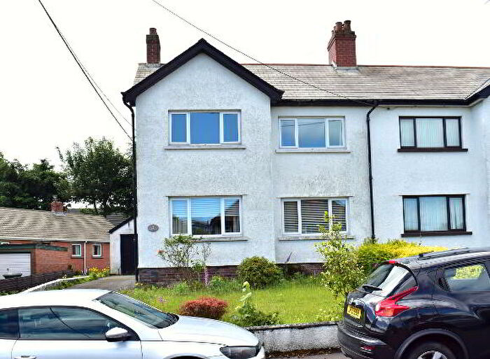 3 Bedroom Semi-Detached House For Sale In Waverley Avenue, Lisburn, BT28