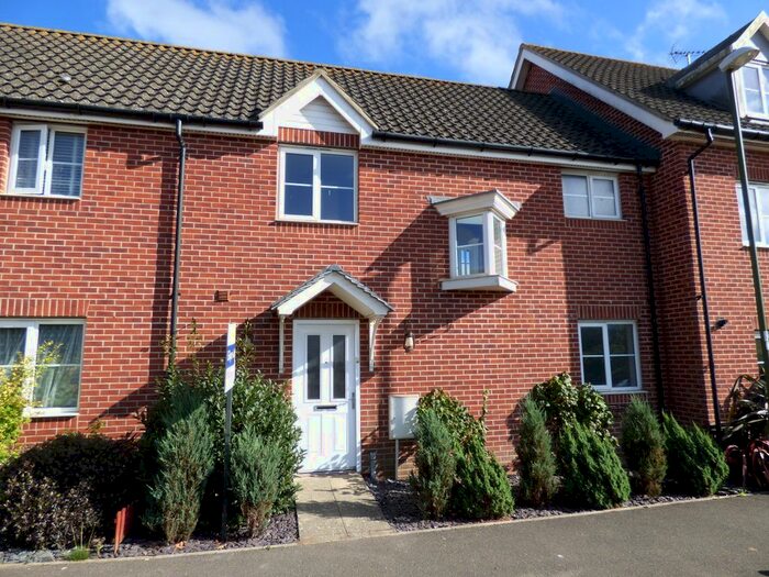 3 Bedroom Terraced House To Rent In Olliver Acre, Wick, Littlehampton, BN17