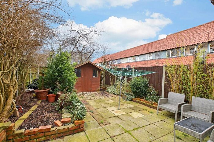3 Bedroom Terraced House For Sale In Loxford, Basildon, Essex, SS13