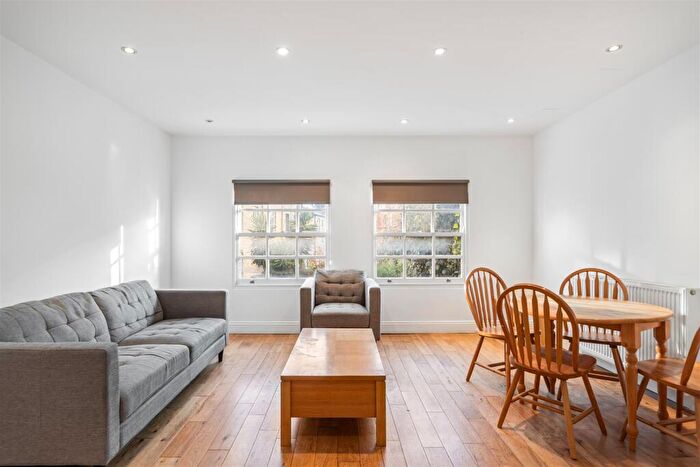 1 Bedroom Apartment For Sale In Cannon Street Road, London, E1