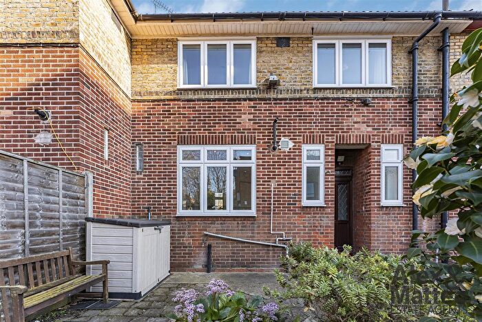 3 Bedroom Property For Sale In Brunel Road, Rotherhithe, SE16